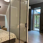 דירה Cozy By The Sea With A Private Courtyard