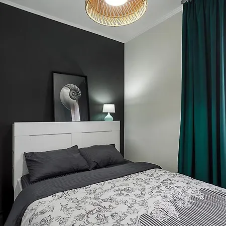 Lägenhet Cozy By The Sea With A Private Courtyard Odessa