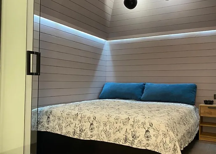 Cozy By The Sea With A Private Courtyard Apartamento Odessa