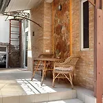 Apartmán Cozy By The Sea With A Private Courtyard
