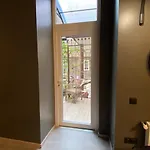 Apartmán Cozy By The Sea With A Private Courtyard *