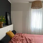 Cozy By The Sea With A Private Courtyard Apartmán Oděsa