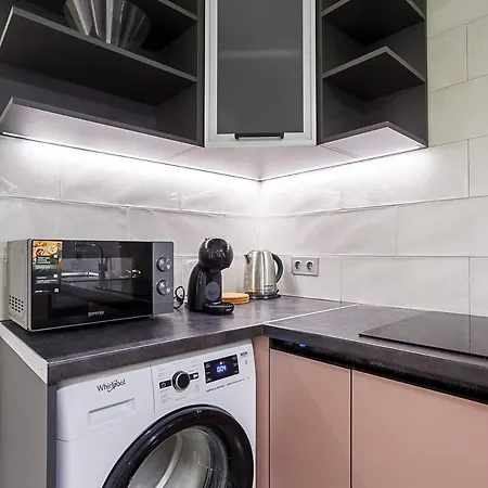 Cozy By The Sea With A Private Courtyard Apartament