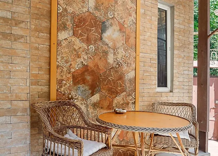 Cozy By The Sea With A Private Courtyard Apartament *