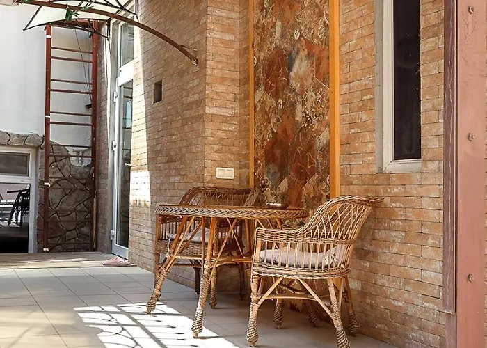 Apartment Cozy By The Sea With A Private Courtyard